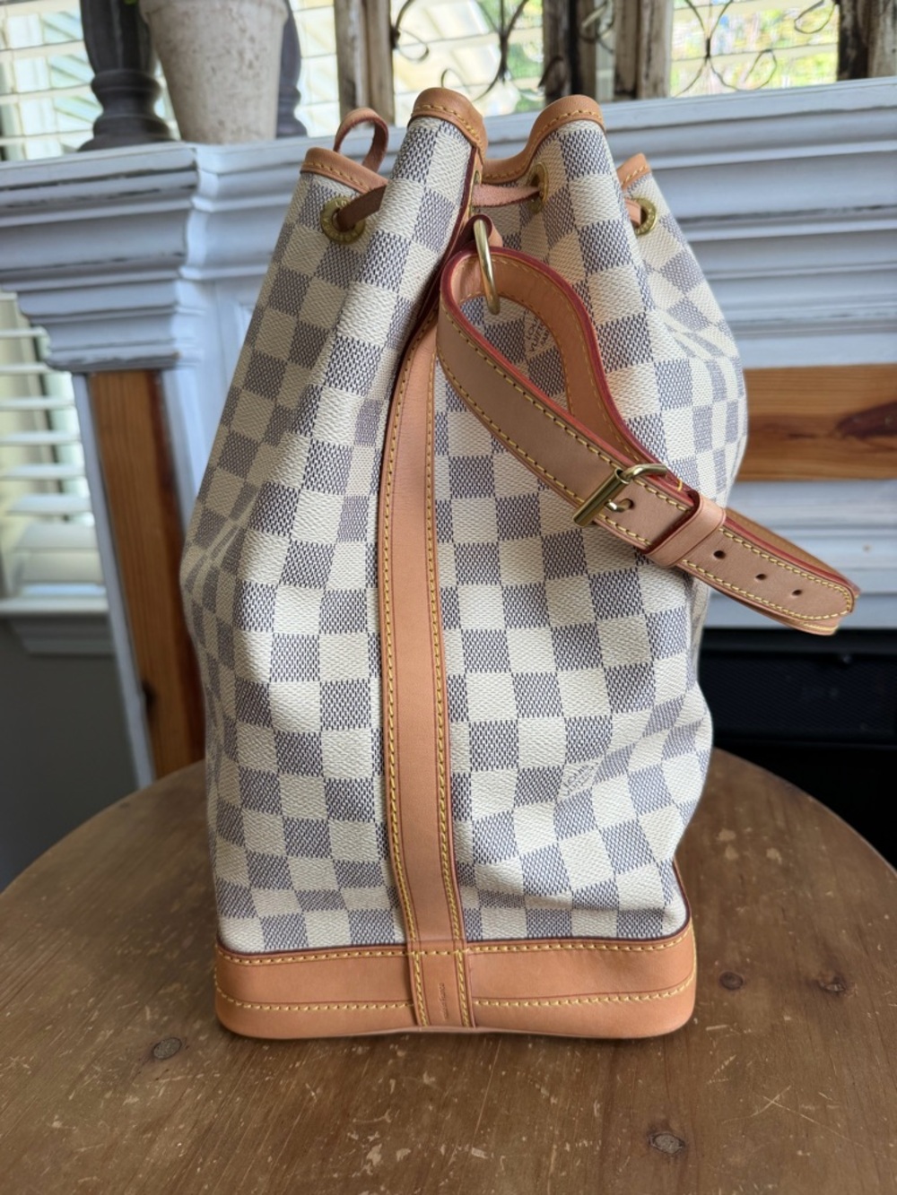 Louis Vuitton Noe GM in Damier Azur Drawstring Bucket Shoulder Bag - Picture 2 of 16